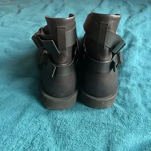 Puro Shoes | Shoes | Puro Secret Black Leather Sandals Mens  display picture 3